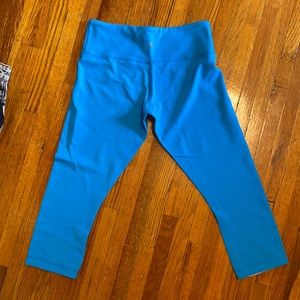 Lulu crops size 6